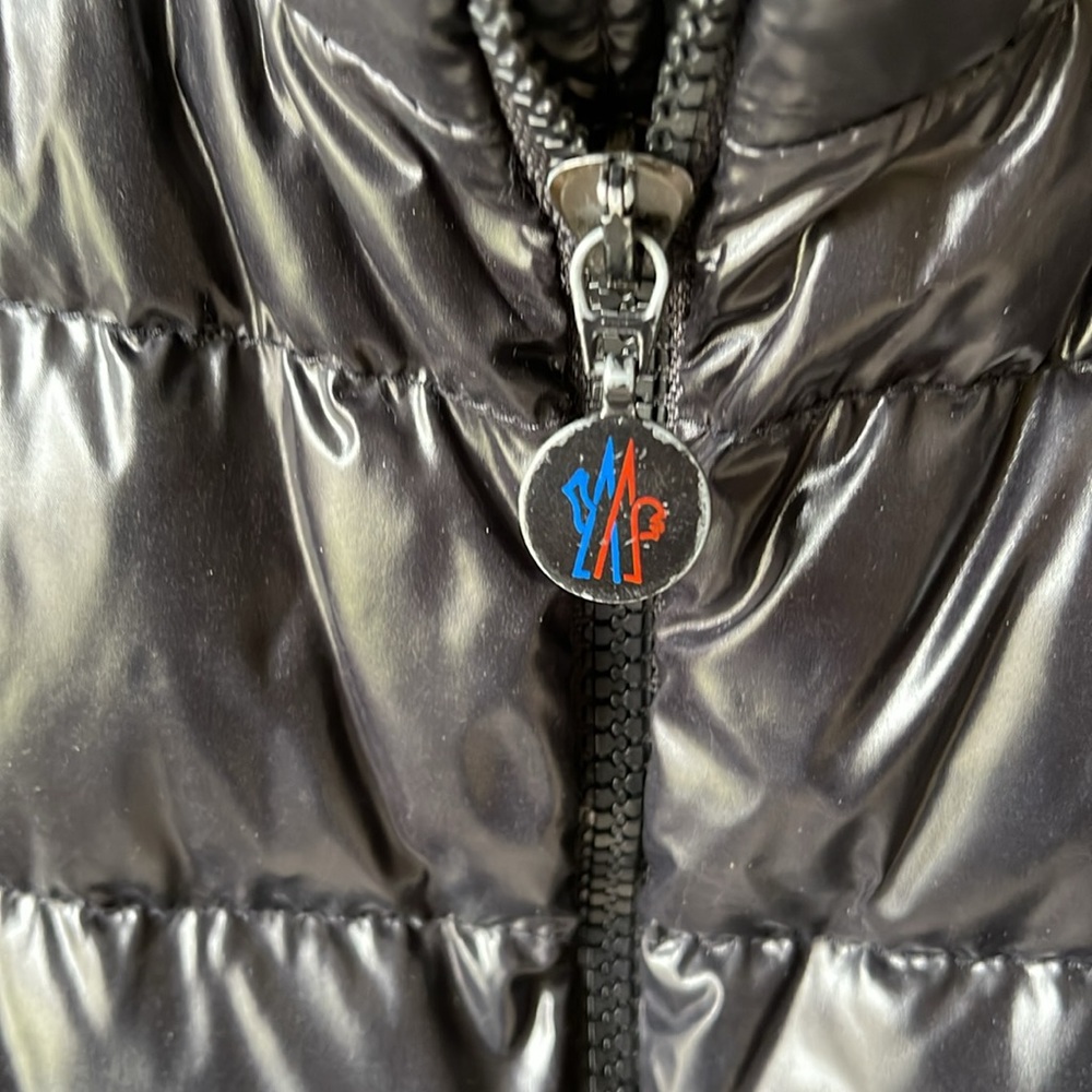 Authentic Moncler Shiny Black Puffer Jacket - Picture 3 of 13
